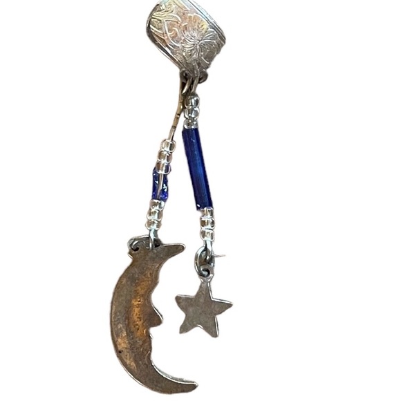 .Vintage 70s .925 Beaded Moon ands Star Ear Huggie Clip - Picture 2 of 12